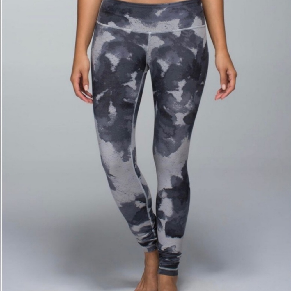 Lululemon size 10